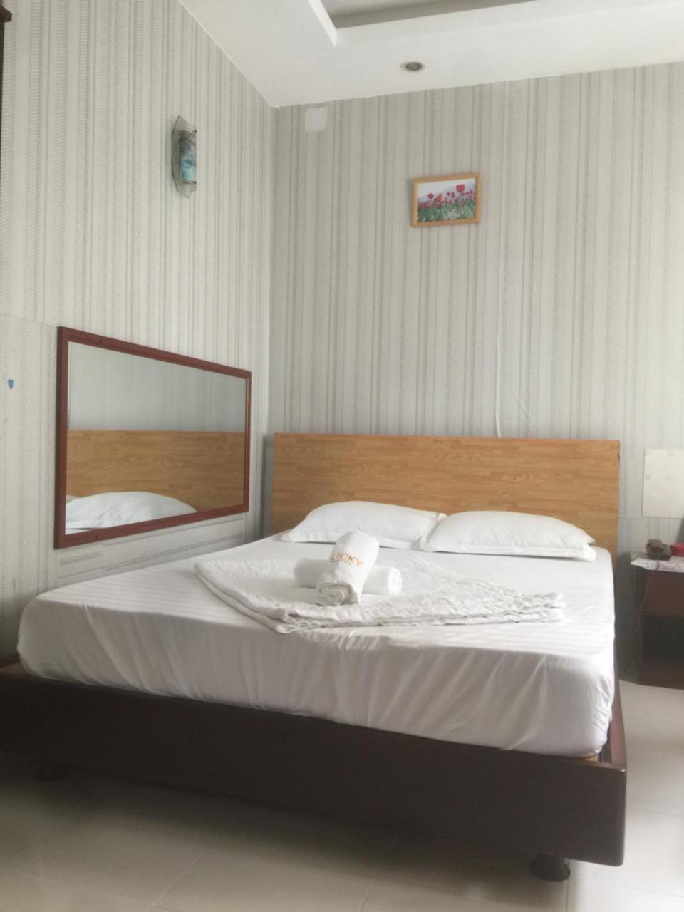 Lucky Hotel Хошимін Екстер'єр фото